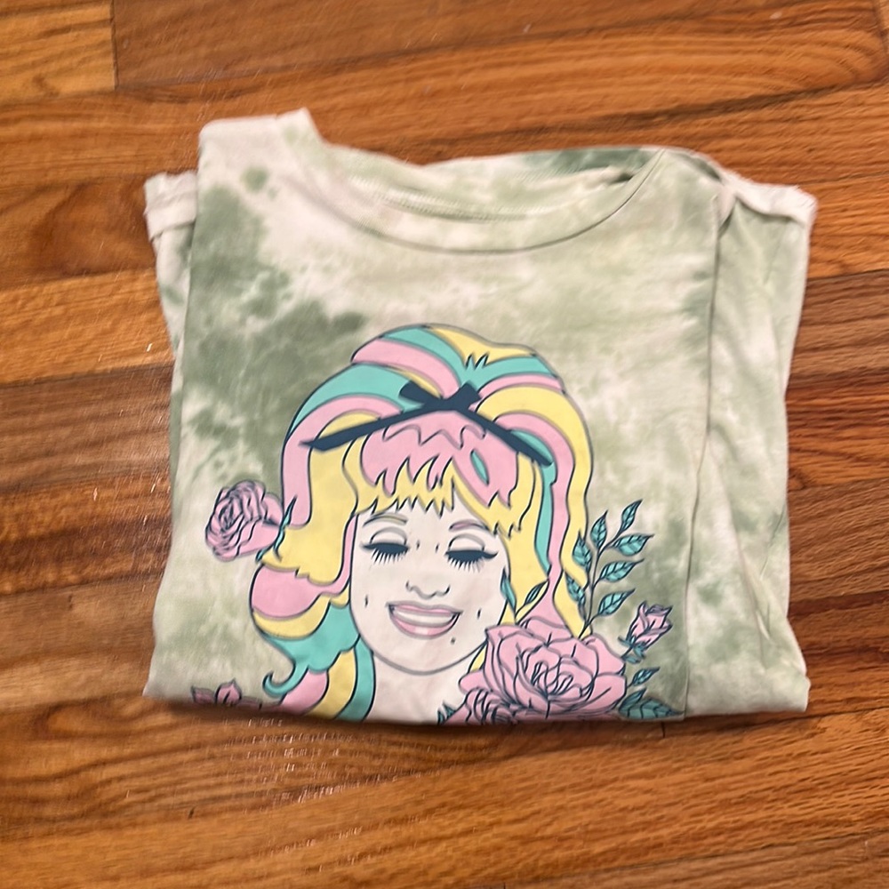 Graphic tee
